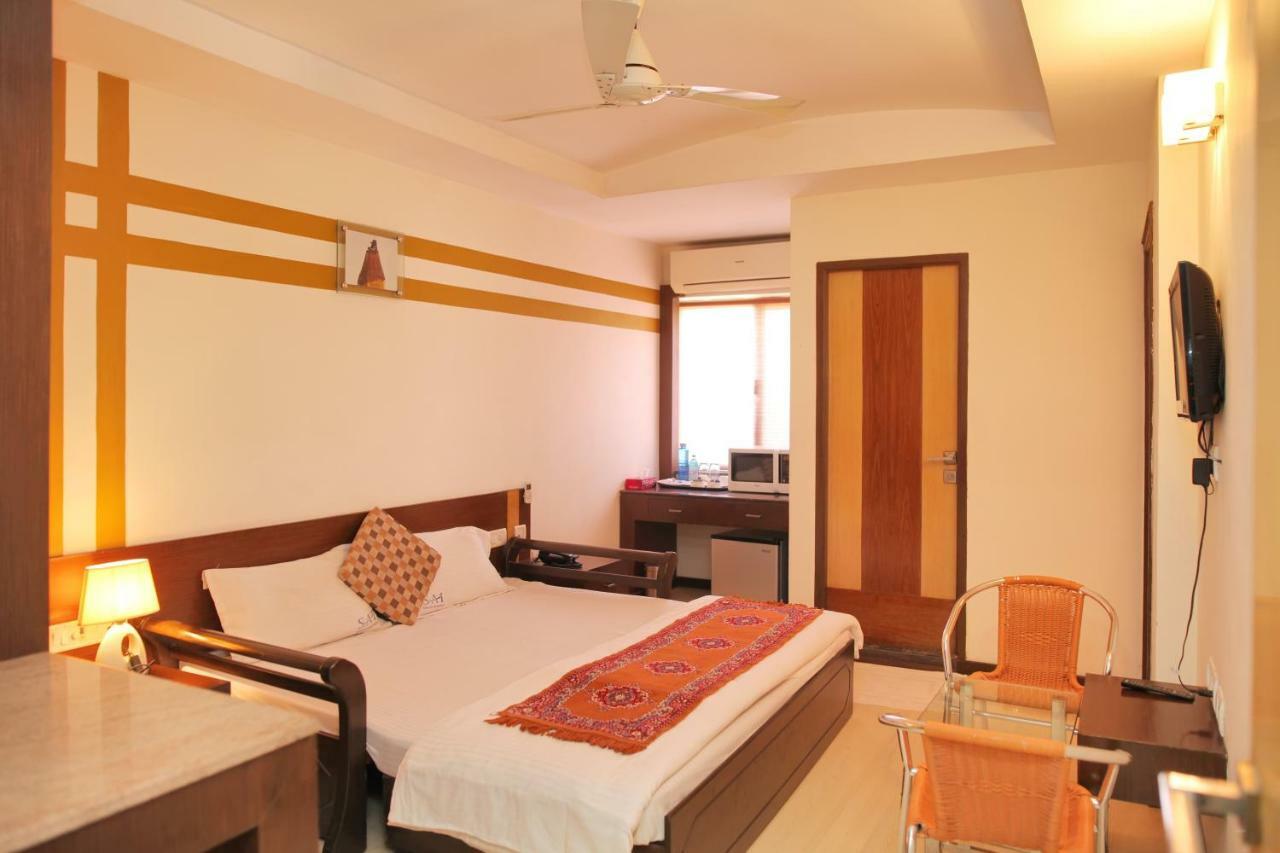 Sai Orbit Serviced Apartments Porur Chennai Eksteriør billede